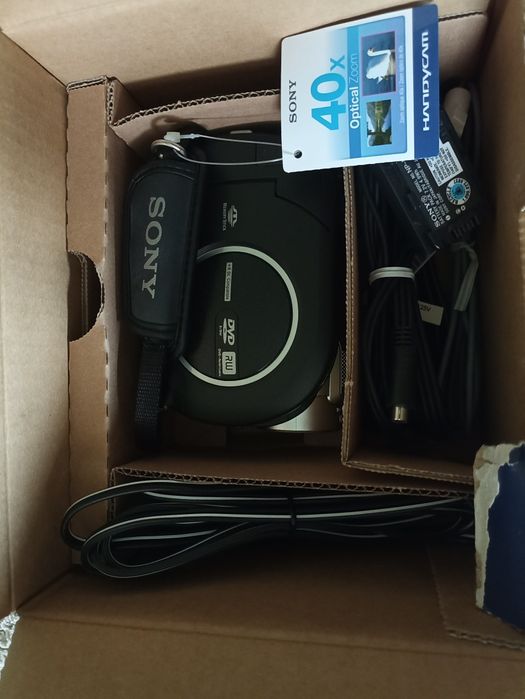 Sony Camera DCR-DVD610 и Memory Stick PRO Duo