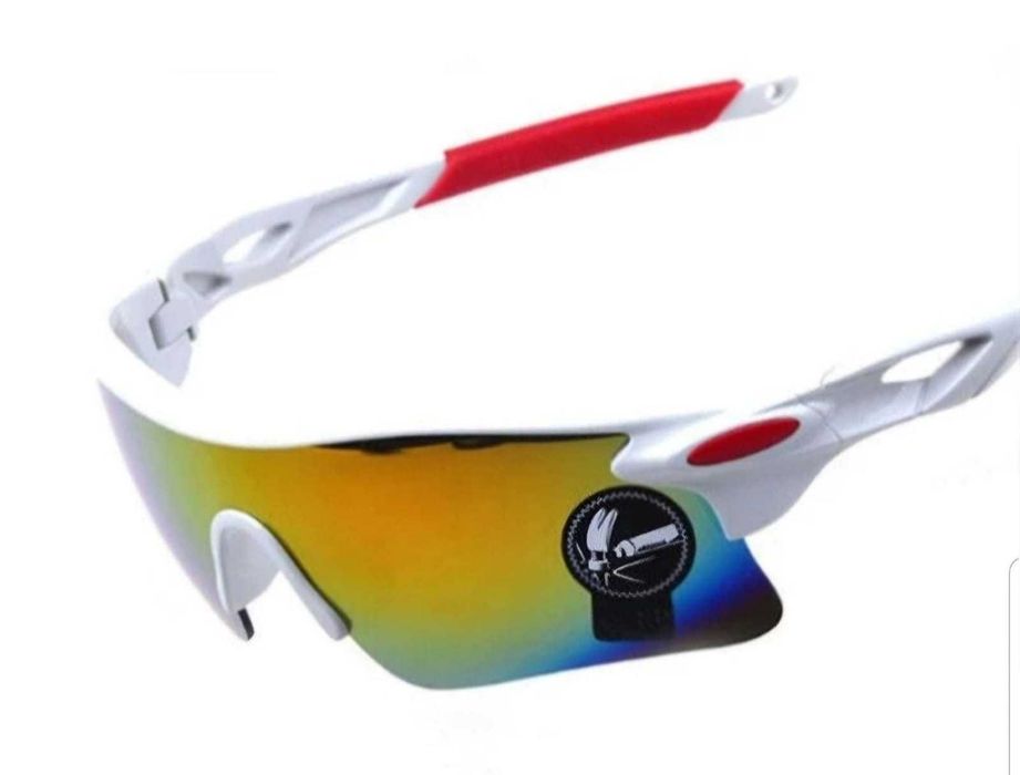 Очки солнцезащитные