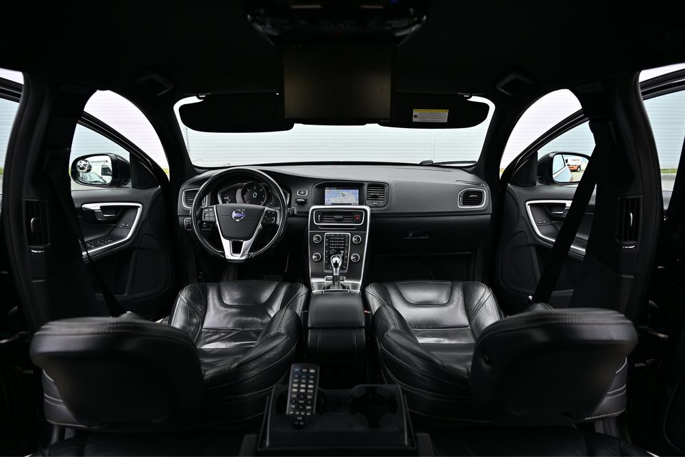 Volvo V60 Plug in Hybrid D6 Crosscountry 4X4   automat, navi, xenon