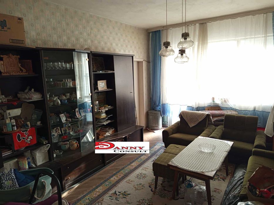 Многостаен апартамент за продажба в центъра на гр. Велико Търново