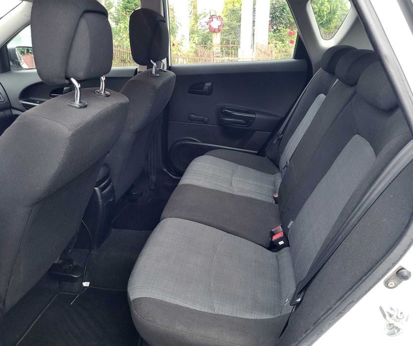 KIA CEED 1.4 an 2012 euro 5 90  CP stare deosebita tehnica si estetica carte service unic propietar,recent adus factura garantie