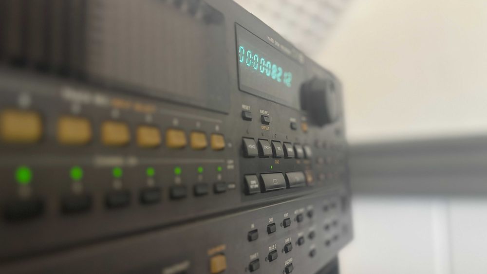 Vând Akai DR8 – recorder digital vintage