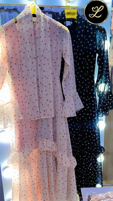 Новая платье розовое цвет