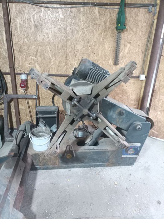 Mașină dejantat roti camion, utilaje agricole