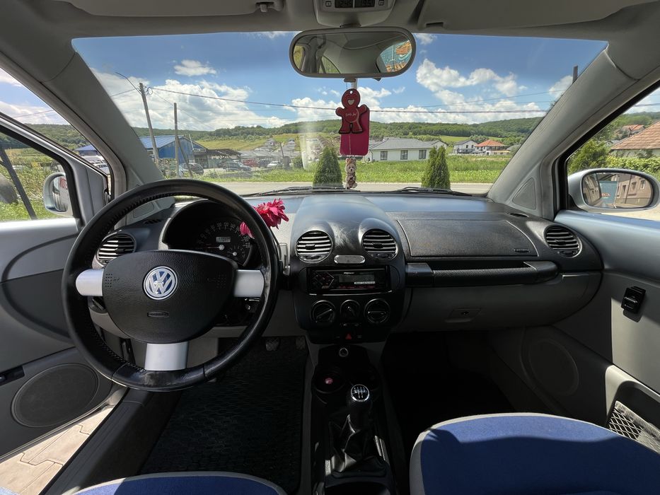 VOLKSWAGEN Beetle 2001 — imagine 5