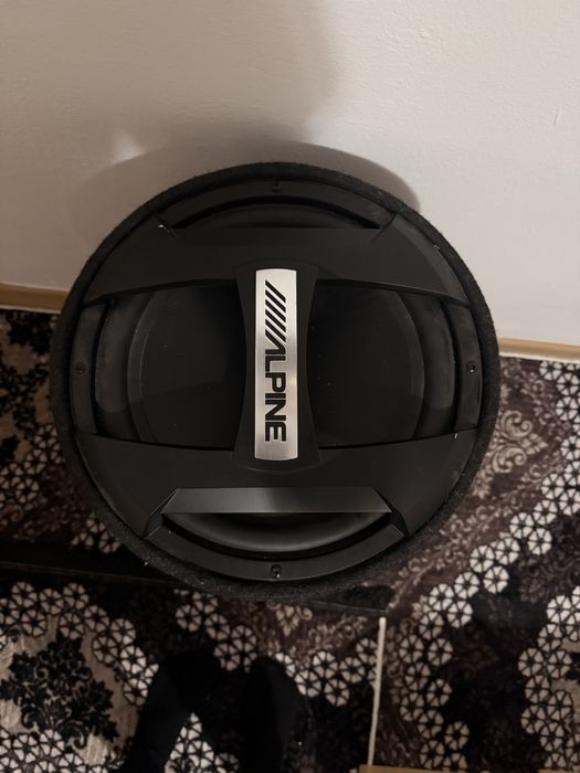 Vand subwoofer Alpin ca nou