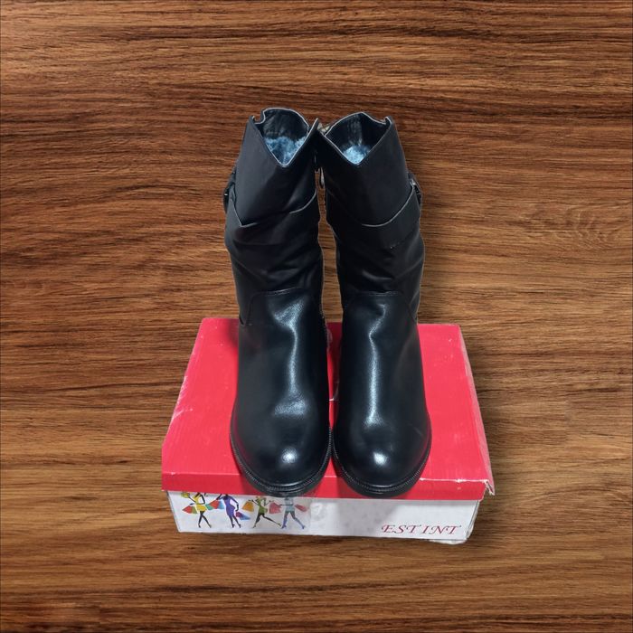 Ghete îmblănite noi