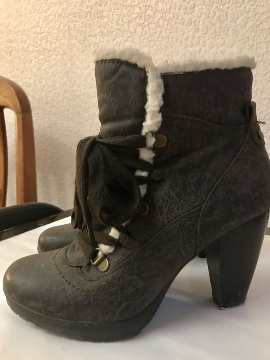 Обувь по 2000тг