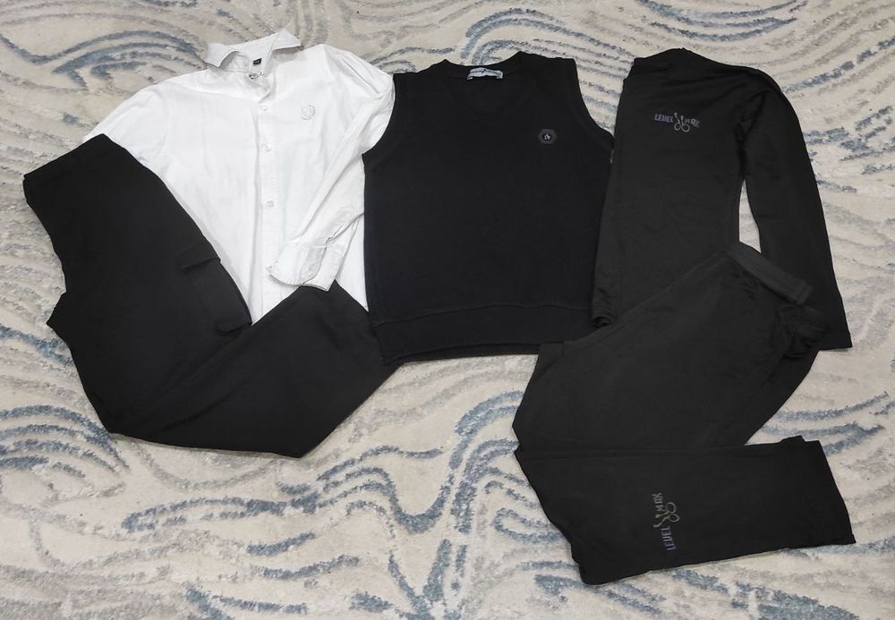 Срочно!!! Продам школьную форму на 8 лет.