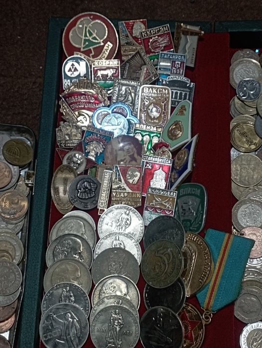 Tangalar medal zinachoklar hammasi optim sotiladi