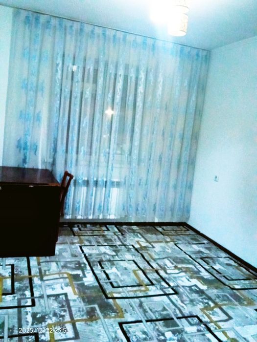 Oilaga sheriklikga srochna kvartira beriladi 1 xonasi