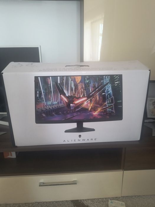 Vând monitor gaming Alienware AW2725QF 360 hz