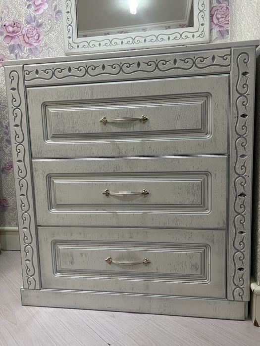 Продам шкаф - купе + комод