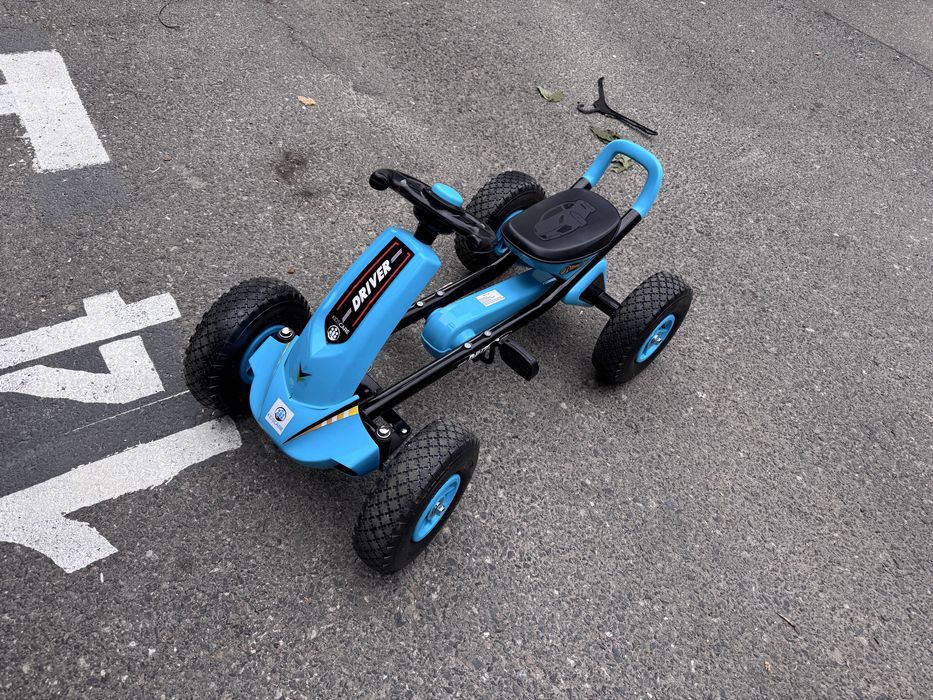 Kart cu pedale si roti gonflabile Driver Kidscare Albastru cart