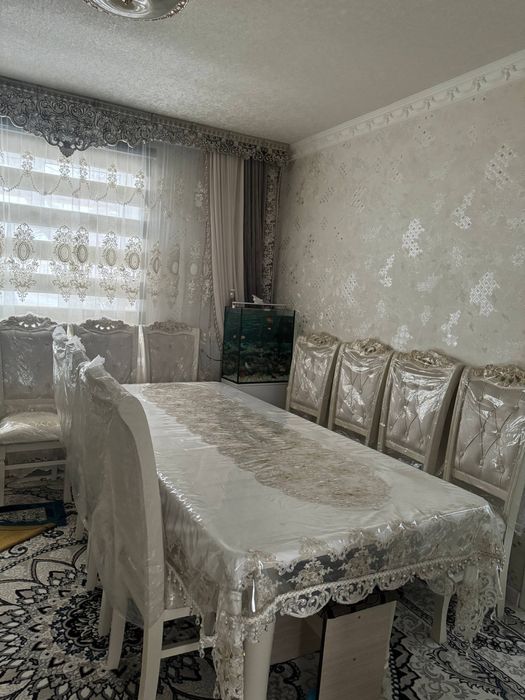 Hovli sotiladi srochna