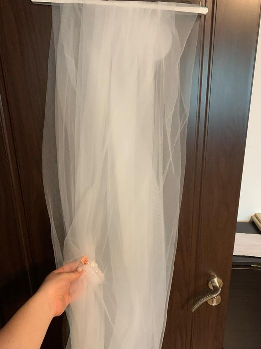 Voal mireasă de vânzare,  elegant simplu și finuț.