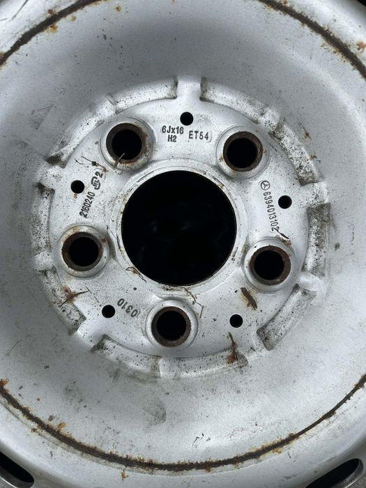 Мерцедес 5*112 централен отвор 63мм