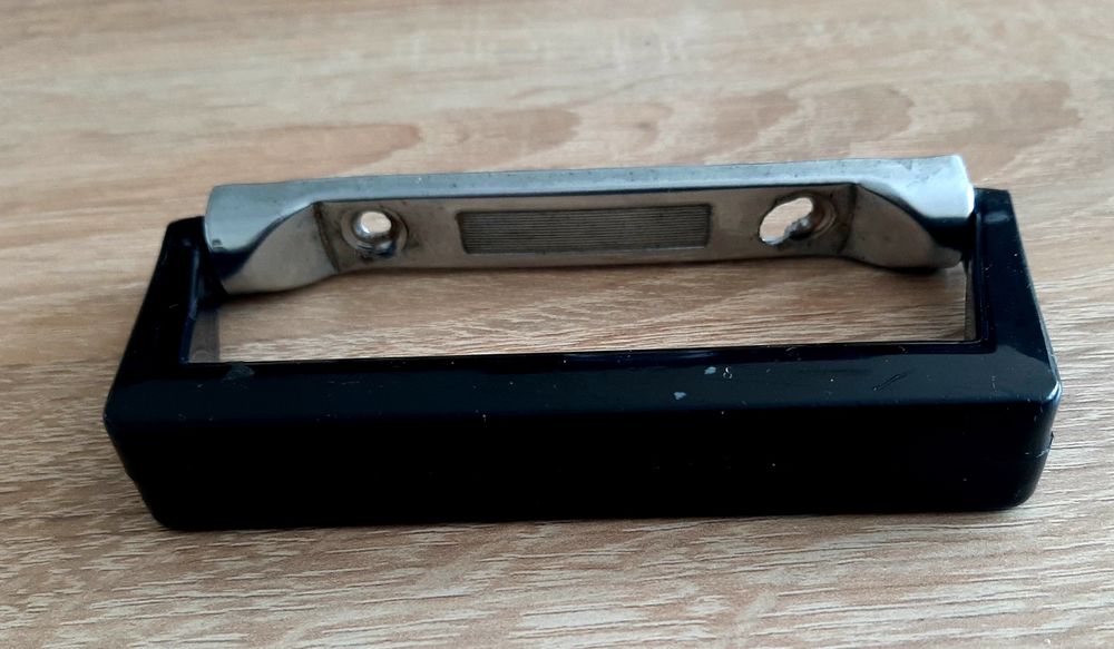 Метални крака за декоративни мебели и Метални дръжки и панти за мебели