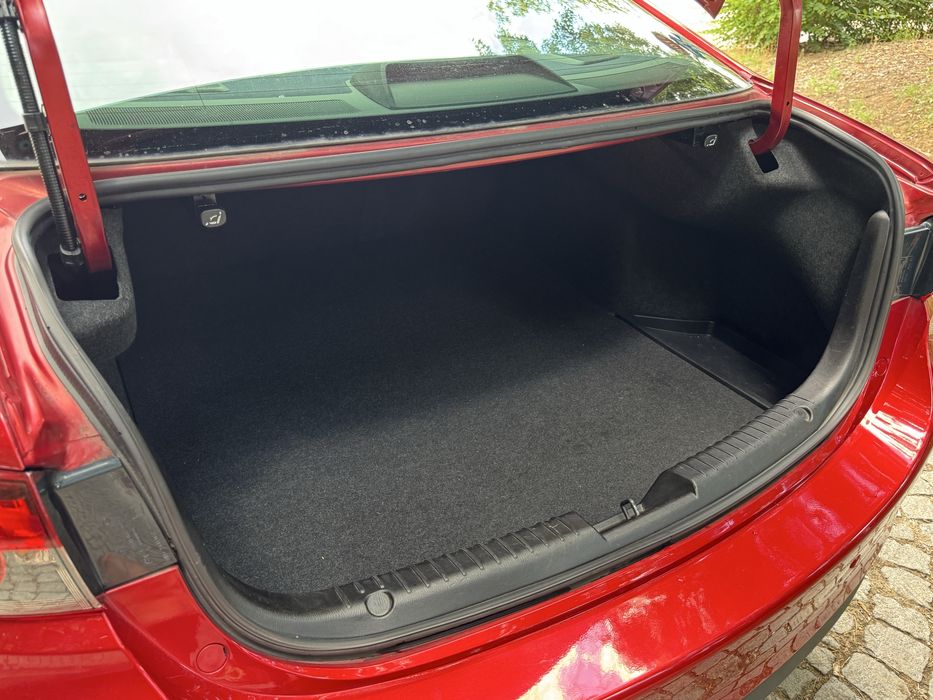 Mazda 6 2.2 Топ състояние
