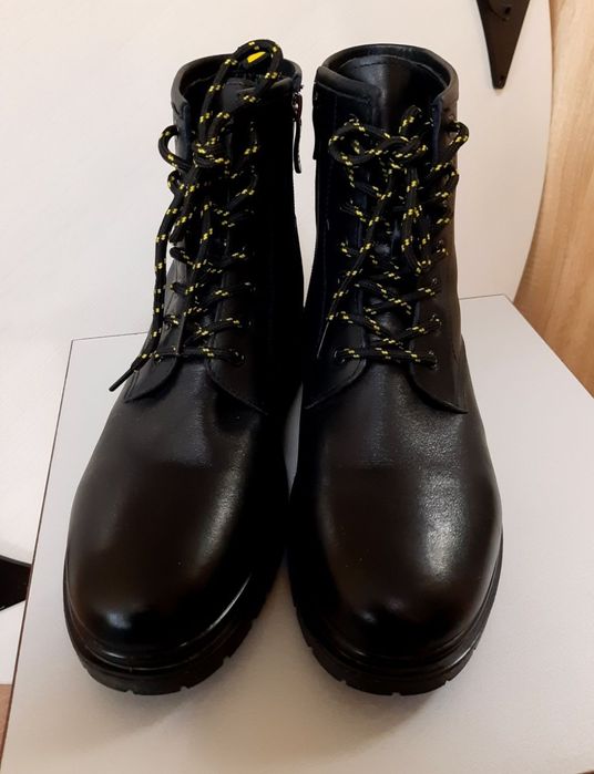 Новые кожаные сапоги 41 р