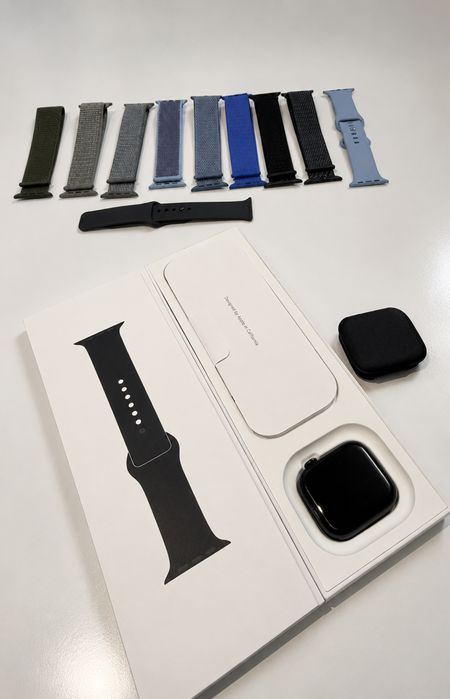 Apple Watch Series 11 42mm + 11 каишки + 2 години гаранция