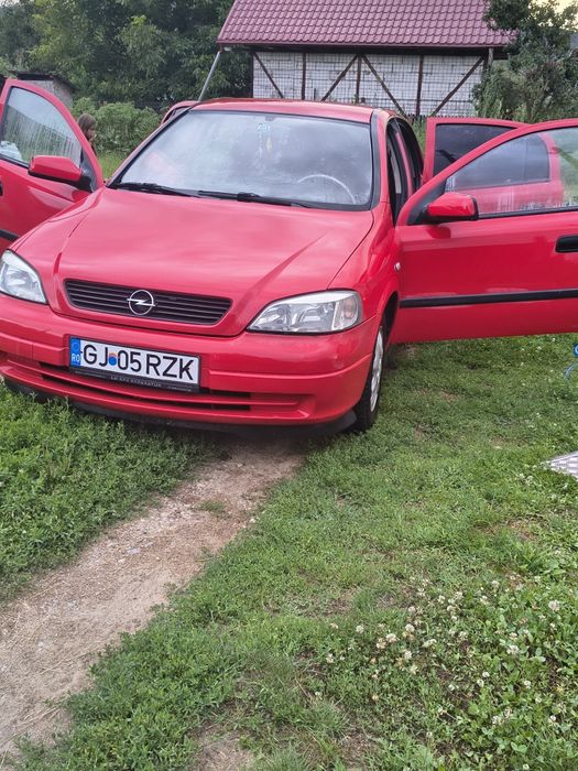 vând Opel Astra G