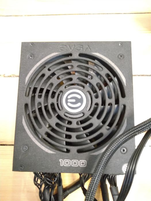 Дъно, процесор Celeron, захранване Evga