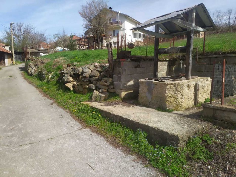 Парцел /дворно място/ в регулация в село Войнежа