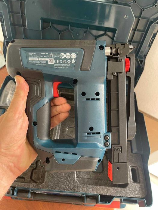 Capsator pistol cuie Bosch Professional GTH 18V-14 – (include L-BOXX 136 și cârlig pentru centură)