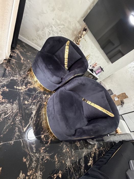 Set 2 fotolii luxury catifea neagră cu auriu – design elegant