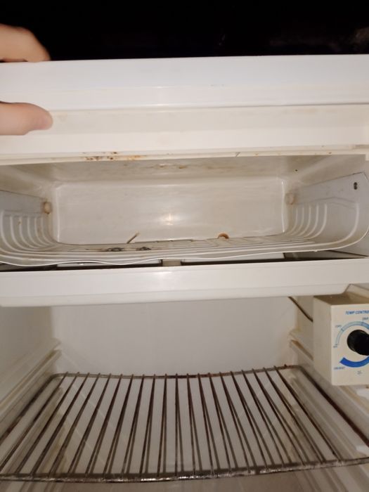 Haladelnik sotiladi.marazelnikchasi yaxshi ishlaydi. Matori yangi