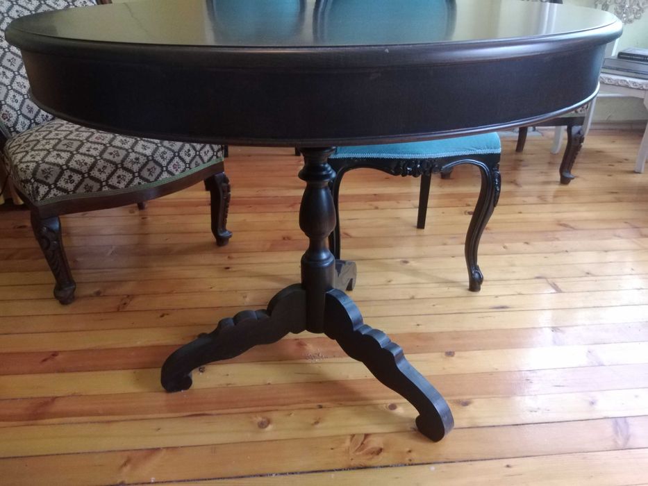 старинни маси за ценители