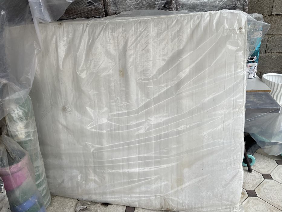 Матрас в среднем состоянии