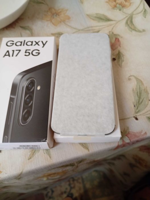 A17 5g nou sigilat la cutie.  Samsung