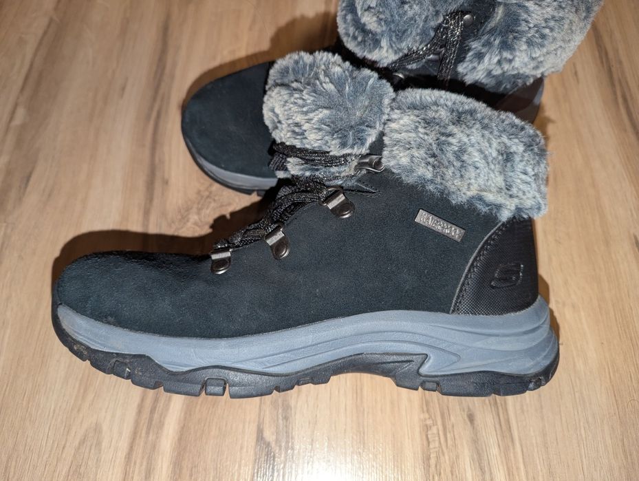 Skechers TREGO FALLS FINEST  Зимни дамски обувки 37 размер