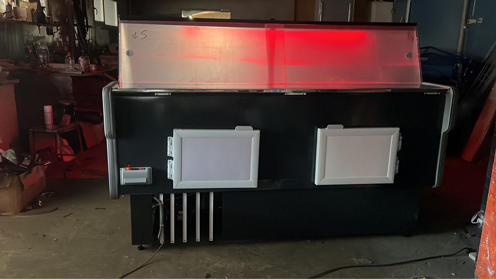 Vitrină frigorifica Pentru Mezeluri/Carne, Profesionala led