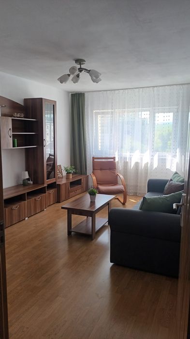 Persoana fizica dau in chirie apartament Intre Lacuri
