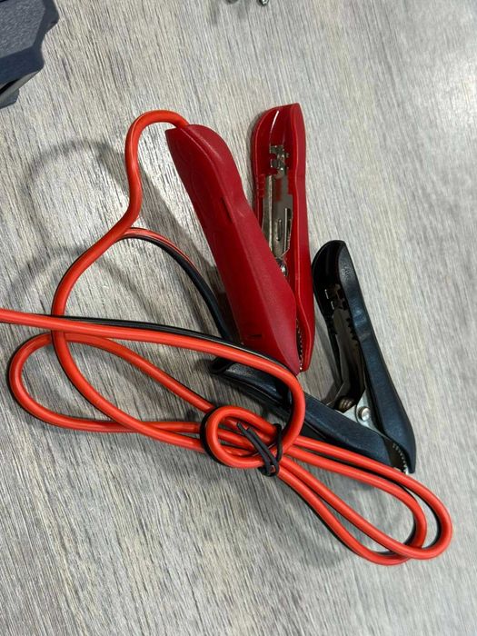 Зарядно устройство Luxeon BC-1210 – Интелигентно зарядно за 12V и 24V