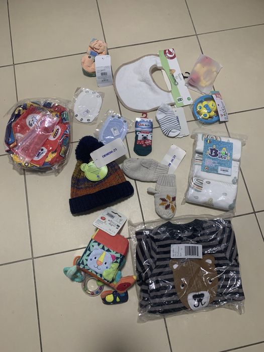 haine pentru bebeluși, noi, cu etichete