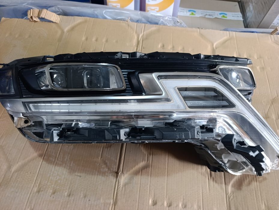 Фара правый стороне Кия карнавал