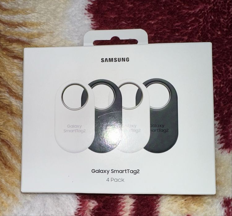 Samsung Galaxy.    Smart Tag 2, 4 Pack(2 Black 2 White)