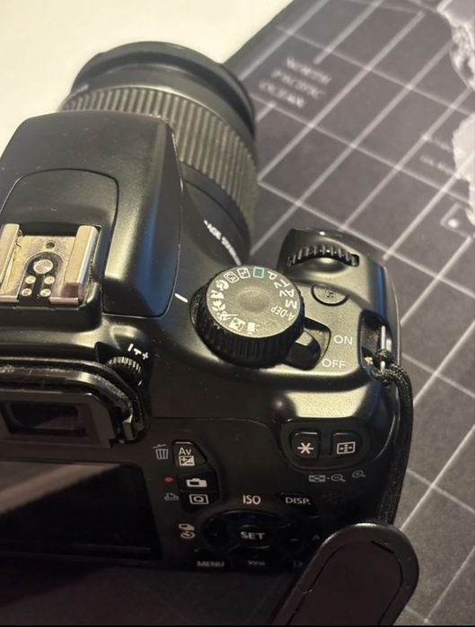 Aparat foto SLR Canon EOS Rebel T3