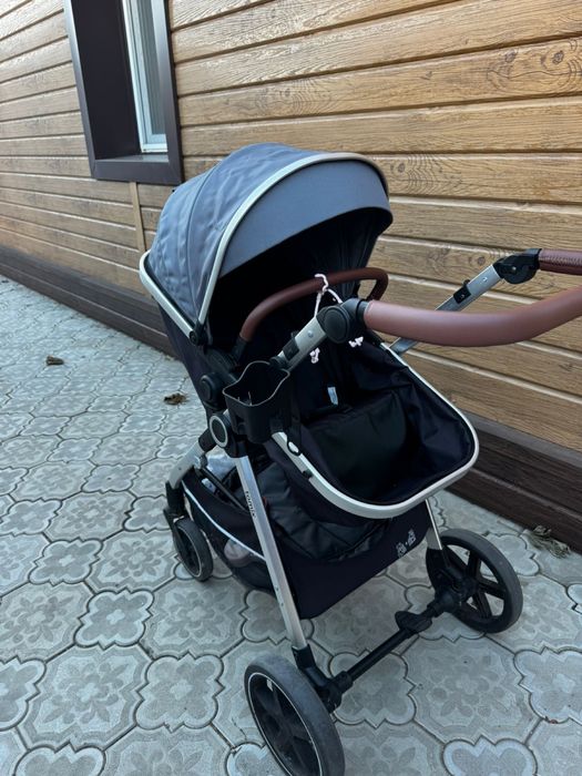 Коляска детская сегоро цвета