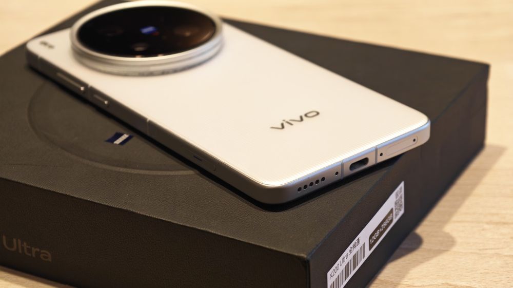 vivo x200 ultra  alb 12gb + 256gb + kit fotografie