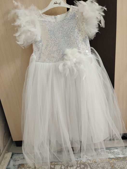 Продам очень красивое платье.