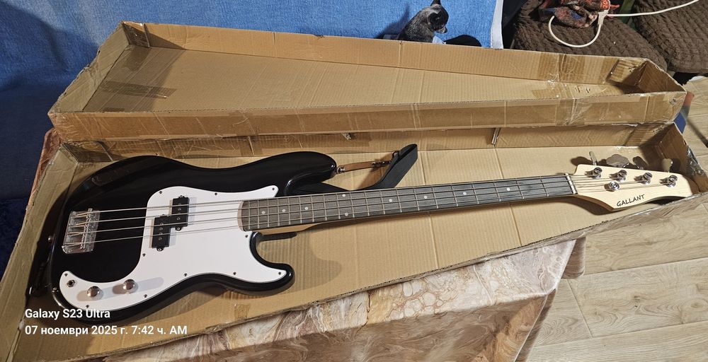 GALLANT електрическа бас китара