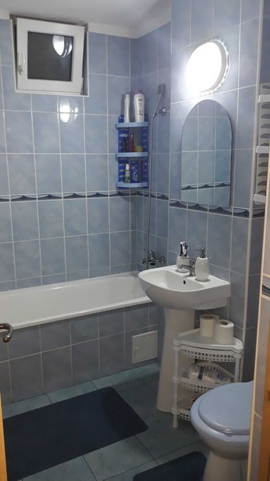 De vanzare apartament 57 m² decomandat  la demisol