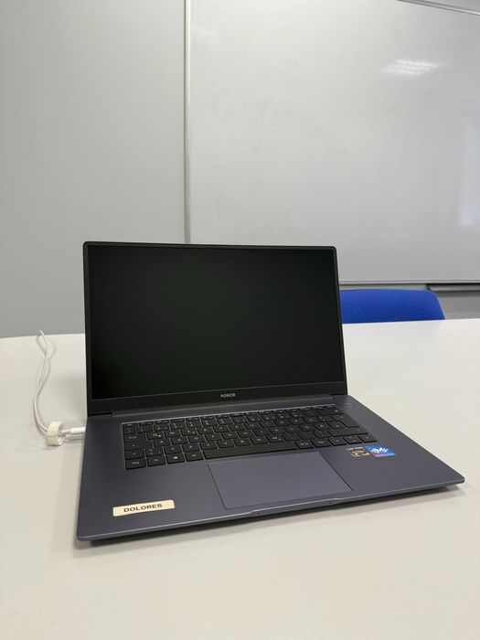 Honor MagicBook 15 – AMD Ryzen 5, 8GB RAM, 256GB SSD–Отлично състояние