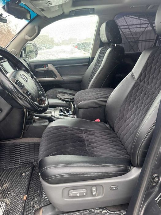 Toyota L.CRUISER-200 VX (65309)