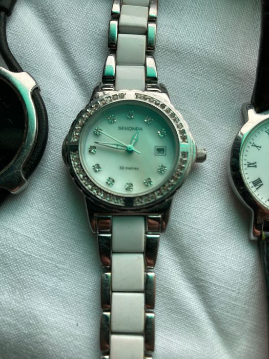 Часовници на бройка по 15€